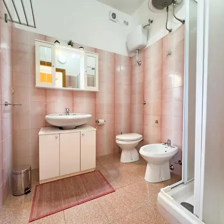 Vakantiehuis Iside, A Pochi Passi Dal Centro *