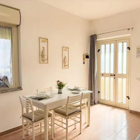 Iside, A Pochi Passi Dal Centro Vakantiehuis *