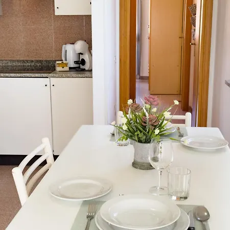 Iside, A Pochi Passi Dal Centro